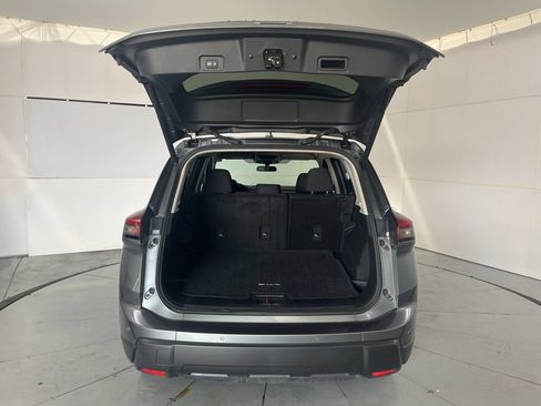 Used 2025 Nissan Rogue SV AWD/4WD image 13