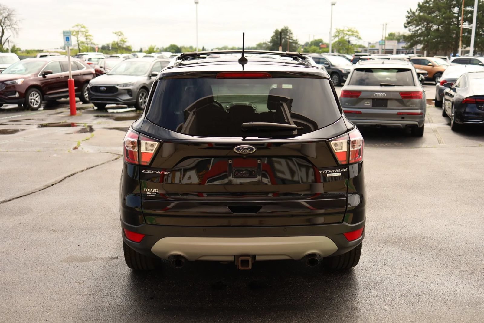 Used 2018 Ford Escape Titanium w/ Ford Safe & Smart Package FWD image 6