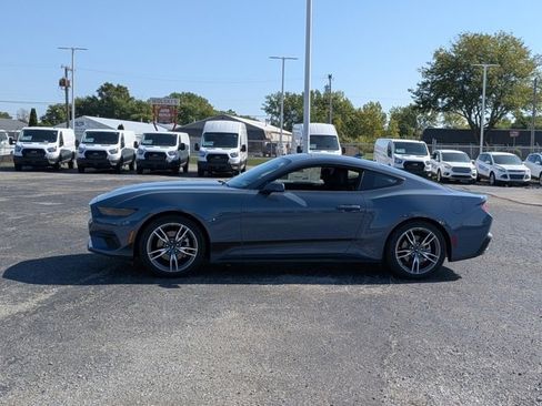 New 2025 Ford Mustang EcoBoost image 4