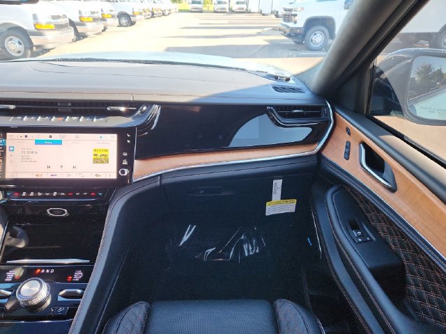 Used 2026 Jeep Grand Cherokee L Summit AWD/4WD image 23