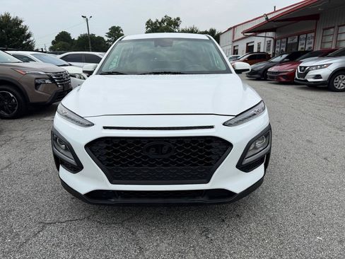Used 2021 Hyundai Kona SE FWD image 2