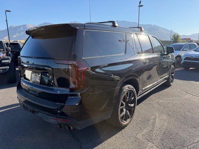 Used 2023 GMC Yukon XL Denali w/ Denali Reserve Package AWD/4WD image 9
