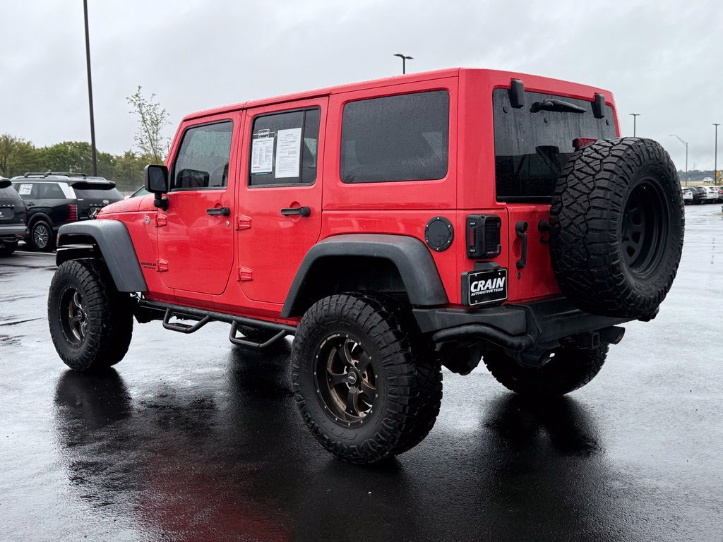 Used 2013 Jeep Wrangler Unlimited Sahara AWD/4WD image 8