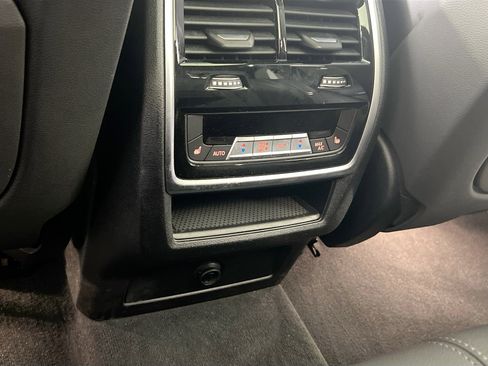 Used 2020 BMW X5 xDrive40i w/ Premium Package image 26