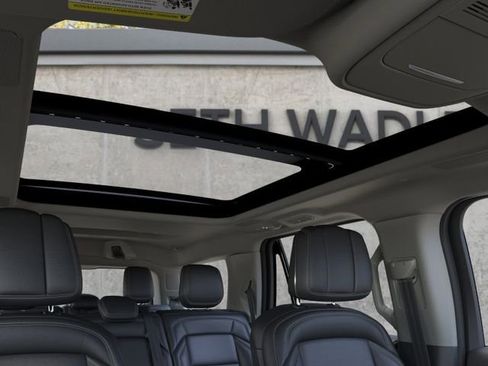 New 2026 Lincoln Navigator Reserve image 22