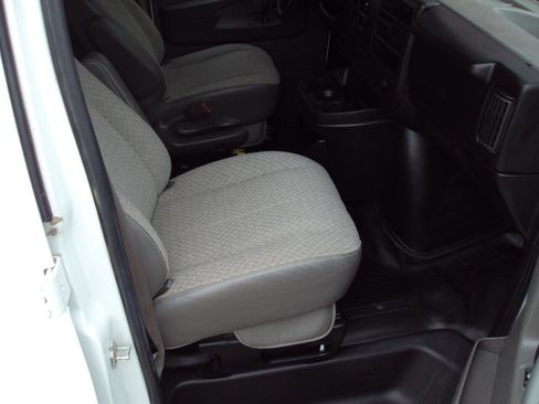 Used 2014 Chevrolet Express 1500 LS AWD/4WD image 16
