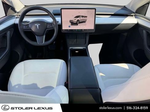 Used 2023 Tesla Model Y Long Range image 17