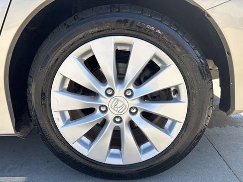 Used 2014 Honda Accord EX image 9