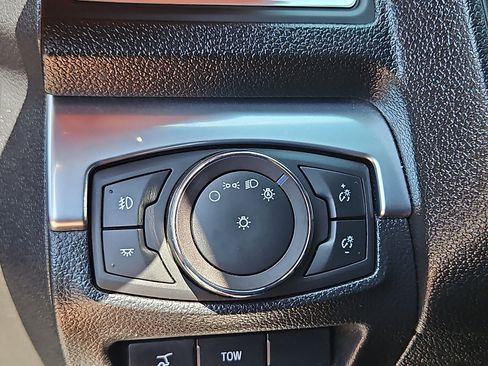 Used 2019 Ford Explorer Sport w/ Ford Safe & Smart Package AWD/4WD image 27