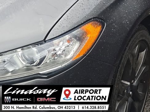 Used 2018 Ford Fusion SE w/ Equipment Group 201A image 3