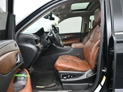 Used 2020 Cadillac Escalade Luxury AWD/4WD image 41