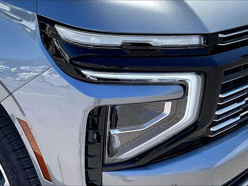 New 2026 Chevrolet Suburban High Country AWD/4WD image 28