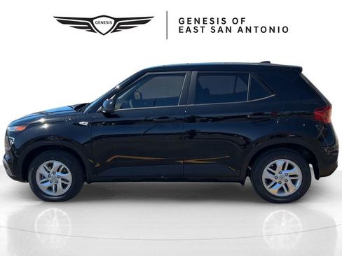 New 2026 Hyundai Venue SE FWD image 6
