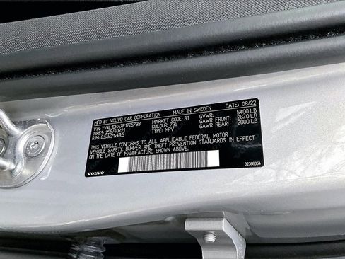 Certified 2023 Volvo XC60 B5 Ultimate image 19