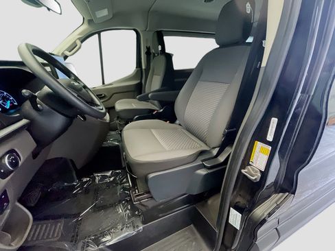 Used 2023 Ford Transit 350 XLT image 13