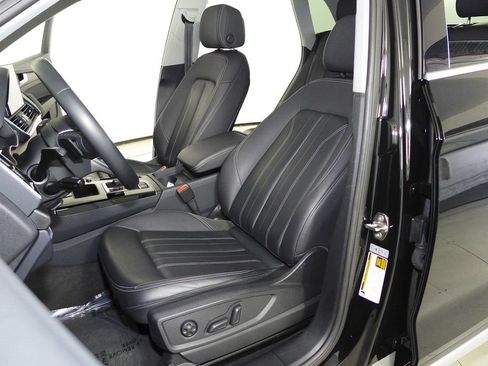 Used 2023 Audi Q5 2.0T Premium w/ Convenience Package image 22