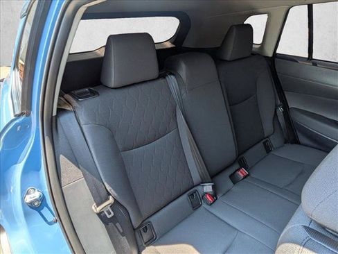 Used 2026 Toyota Corolla Cross LE w/ Moonroof Package FWD image 19