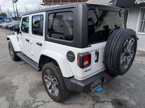 Used 2024 Jeep Wrangler Unlimited AWD/4WD image 5