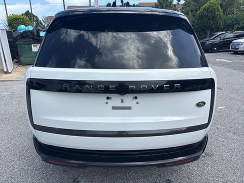 Used 2023 Land Rover Range Rover Long Wheelbase SE image 3