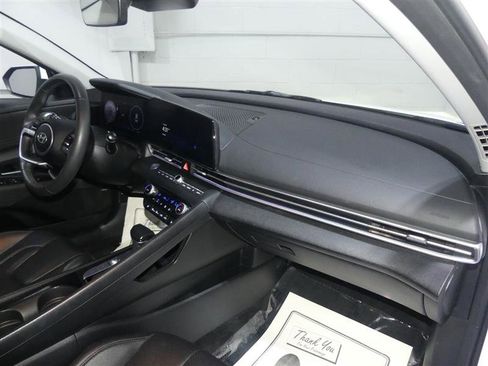 Used 2025 Hyundai Elantra Limited FWD image 24