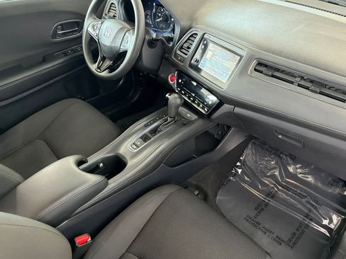 Certified 2022 Honda HR-V EX image 18