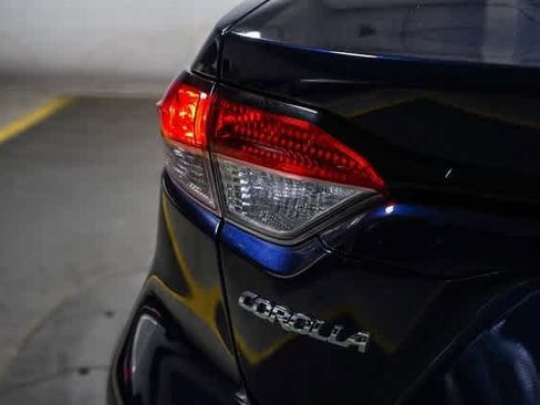 Certified 2022 Toyota Corolla LE image 13
