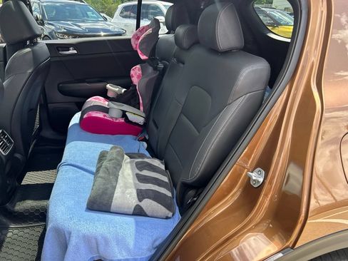 Used 2020 Kia Sportage S w/ S Sunroof Package AWD/4WD image 19