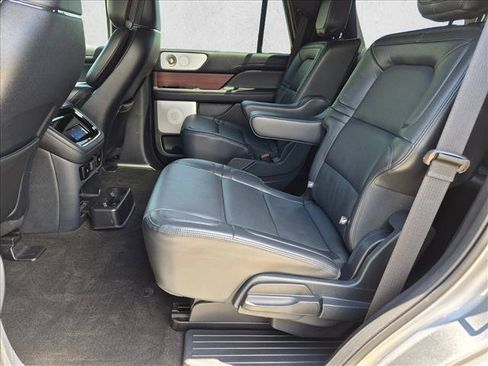Used 2023 Lincoln Navigator Reserve AWD/4WD image 19