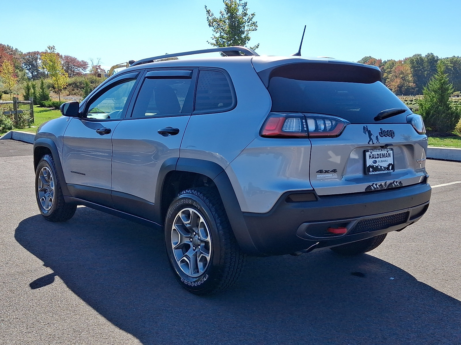Used 2021 Jeep Cherokee Trailhawk w/ Premium Leather Package AWD/4WD image 5