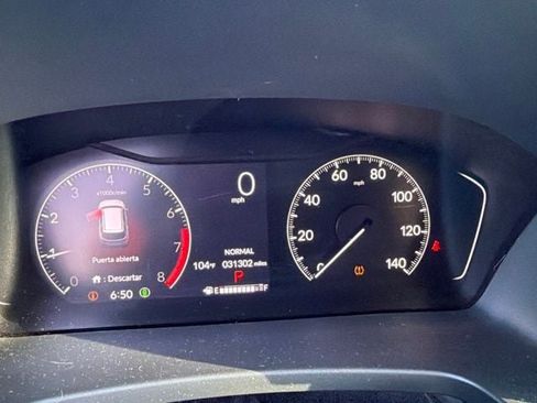 Used 2025 Honda Pilot TrailSport image 13