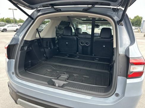 Used 2025 Honda Pilot Touring image 16