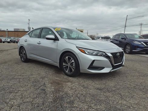 Used 2022 Nissan Sentra SV image 1