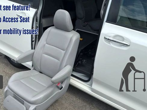 Used 2019 Toyota Sienna XLE image 21