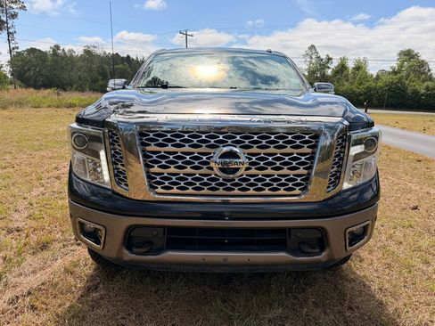 Used 2018 Nissan Titan PRO-4X AWD/4WD image 8