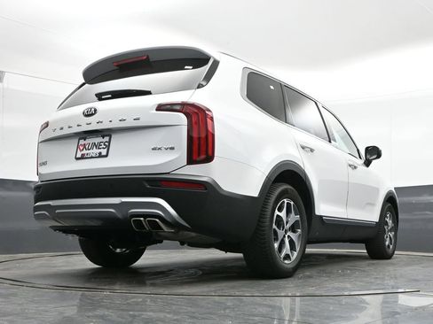 Used 2020 Kia Telluride EX FWD image 39