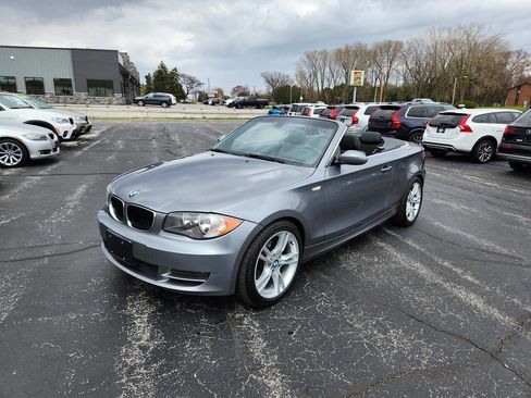 Used 2009 BMW 128i Convertible RWD image 2
