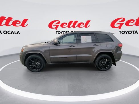 Used 2021 Jeep Grand Cherokee Laredo X image 5