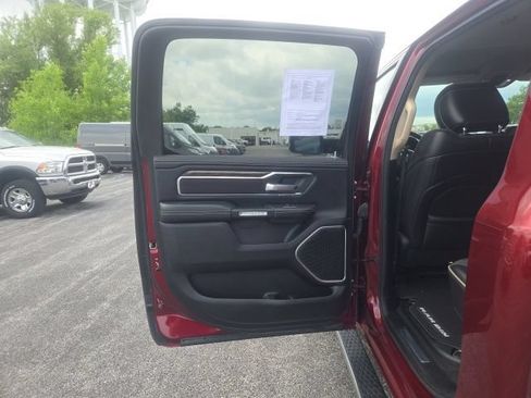 Used 2019 RAM 1500 Laramie RWD image 17