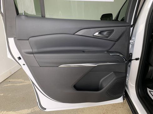 New 2026 Chevrolet Traverse LT w/ Driver Confidence Package image 43