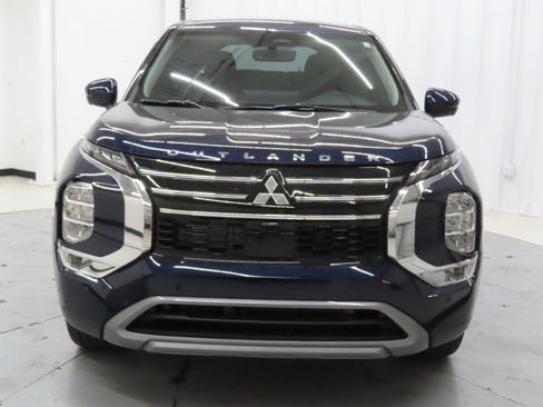 New 2026 Mitsubishi Outlander SE image 5