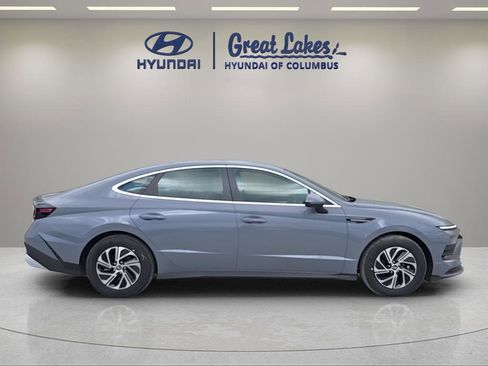 New 2026 Hyundai Sonata Blue FWD image 6