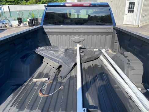 Used 2022 Chevrolet Silverado 1500 LT w/ Protection Package image 26