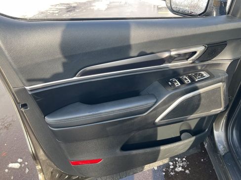 Certified 2023 Kia Telluride S w/ S Sunroof Package image 7