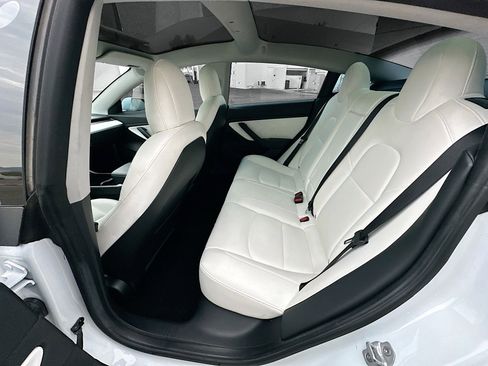 Used 2020 Tesla Model 3 Standard Range Plus image 26