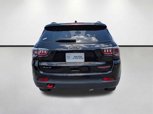 Used 2024 Jeep Compass Trailhawk AWD/4WD image 5