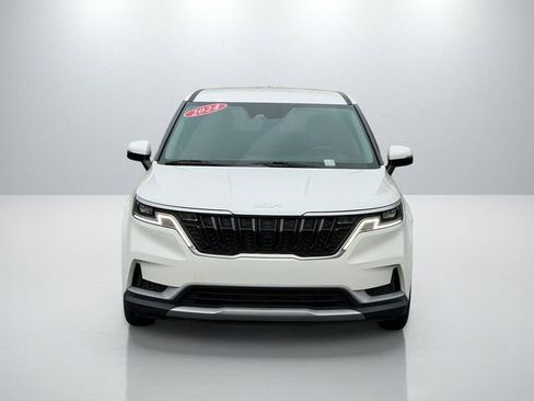 Used 2024 Kia Carnival LX FWD image 2