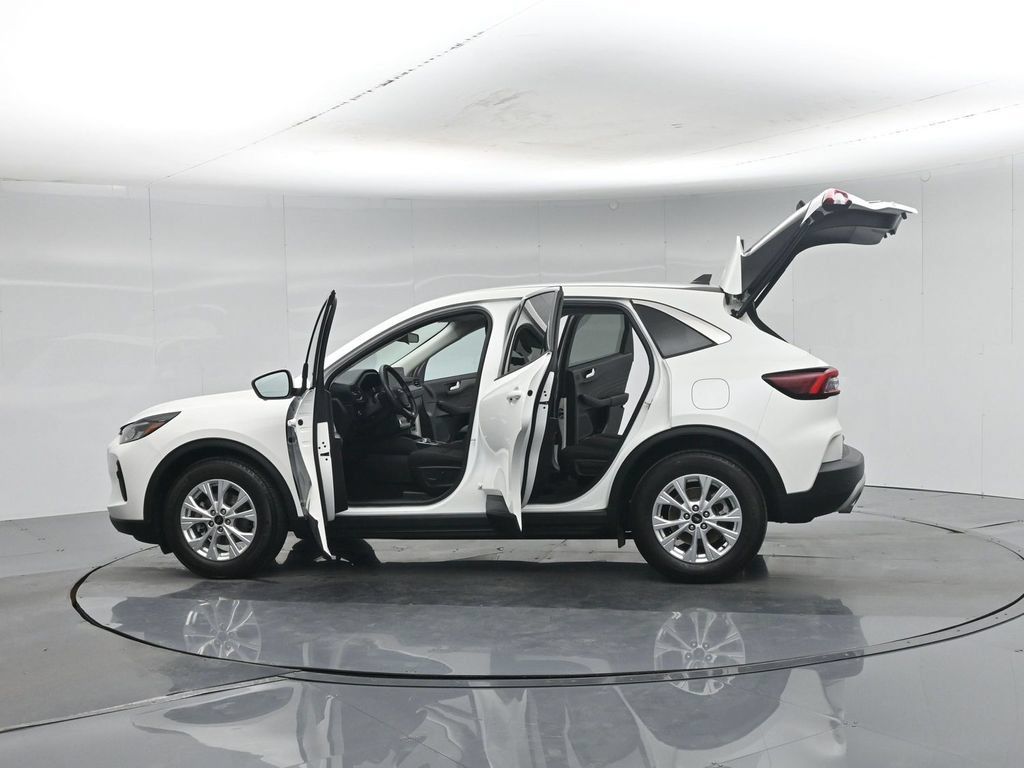 Used 2023 Ford Escape Active w/ Tech Pack #2 FWD image 38