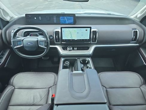 Certified 2025 Ford Expedition Max Platinum w/ Platinum Ultimate Package AWD/4WD image 20