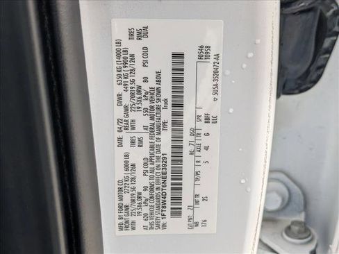 Certified 2022 Ford F450 XLT w/ XLT Premium Package image 25