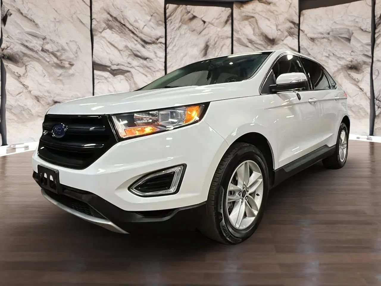 Used 2017 Ford Edge SEL FWD image 18
